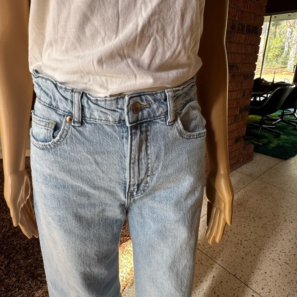 H&M High Rise Jeans - Picture 3 of 8